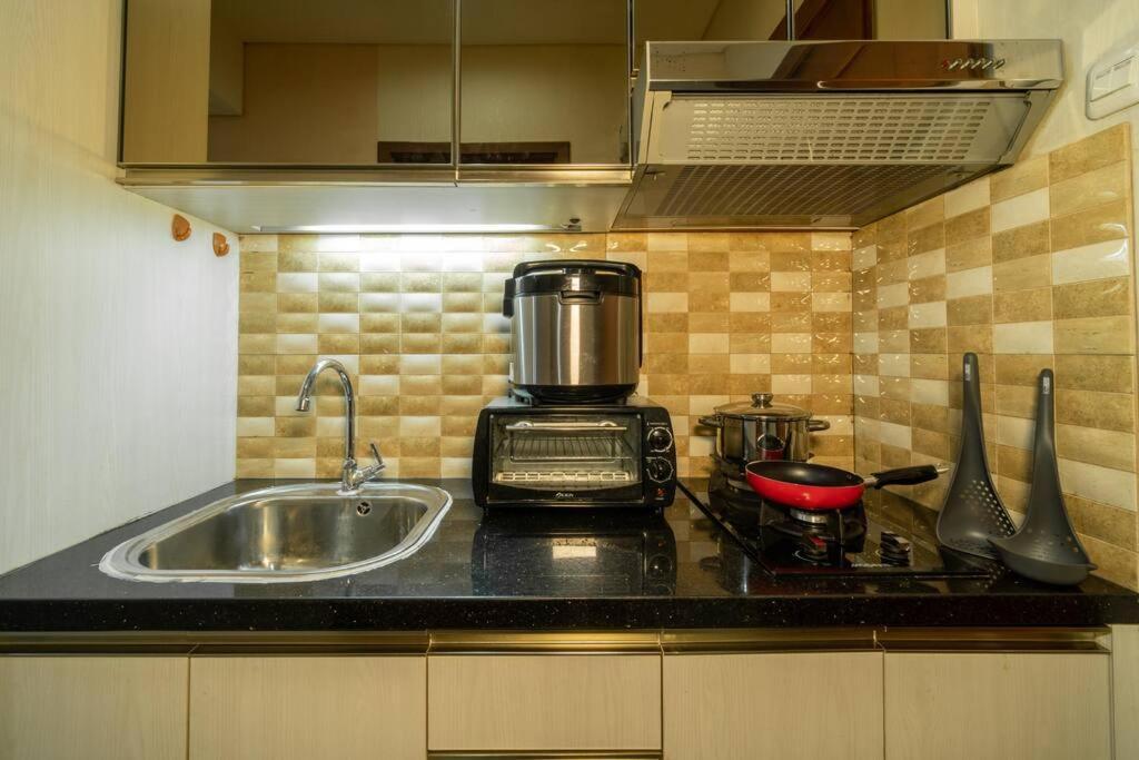 Modern & Comfy Studio In Central Jakarta, Scbd Bagian luar foto